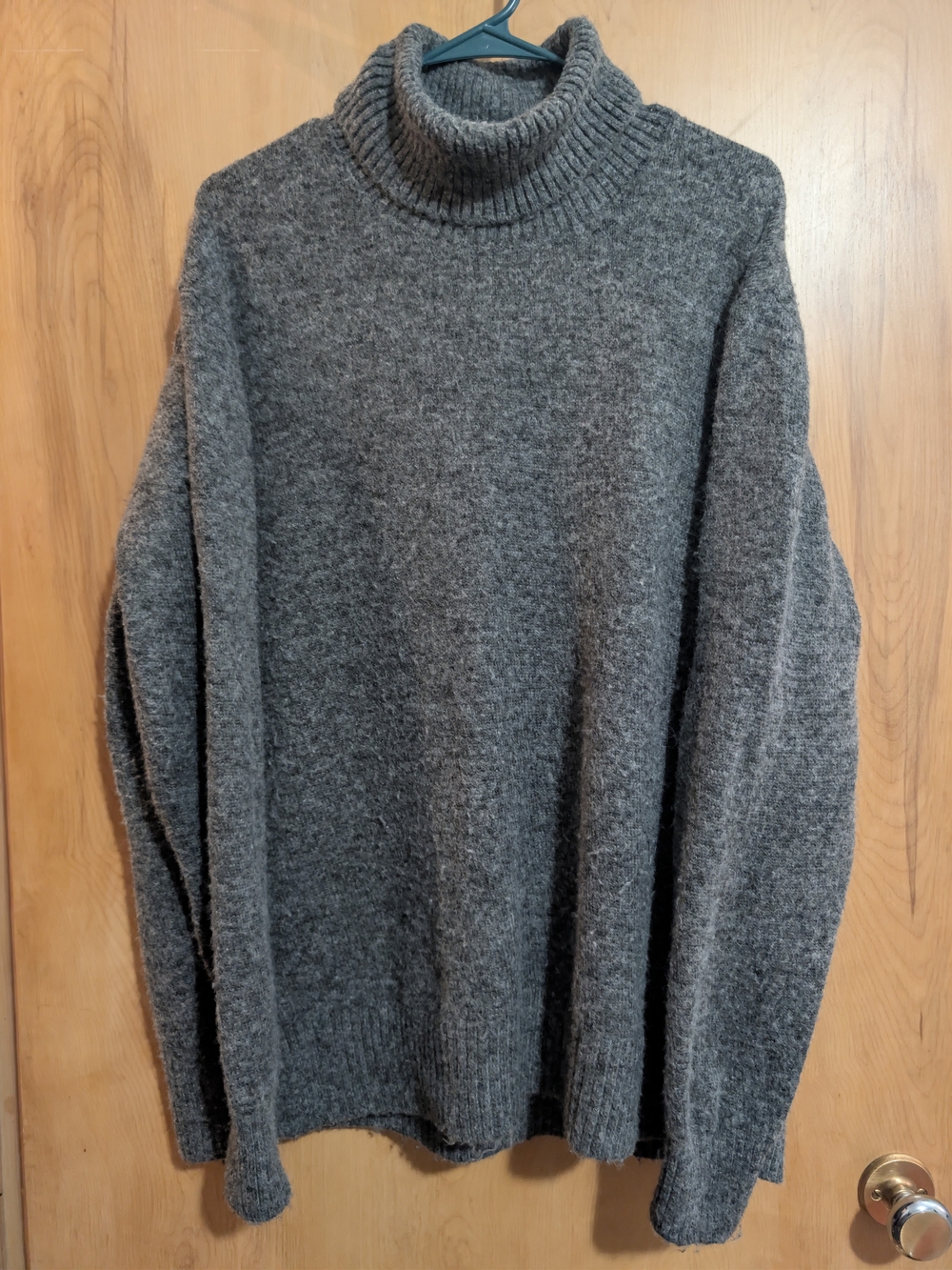 H&M Gray Women's Turtleneck Sweater
